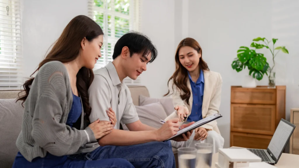 client asking questions about real estate to an agent